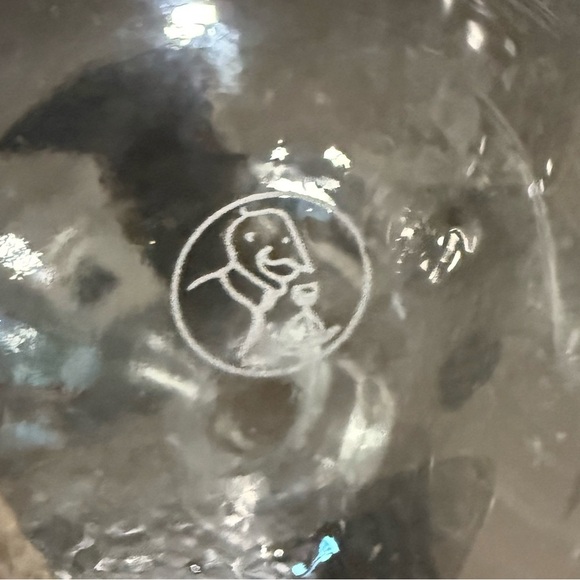 Wine Enthusiast Hand-Blown Glass Wine Decanter – Modern Design – Made in Poland - Picture 4 of 9